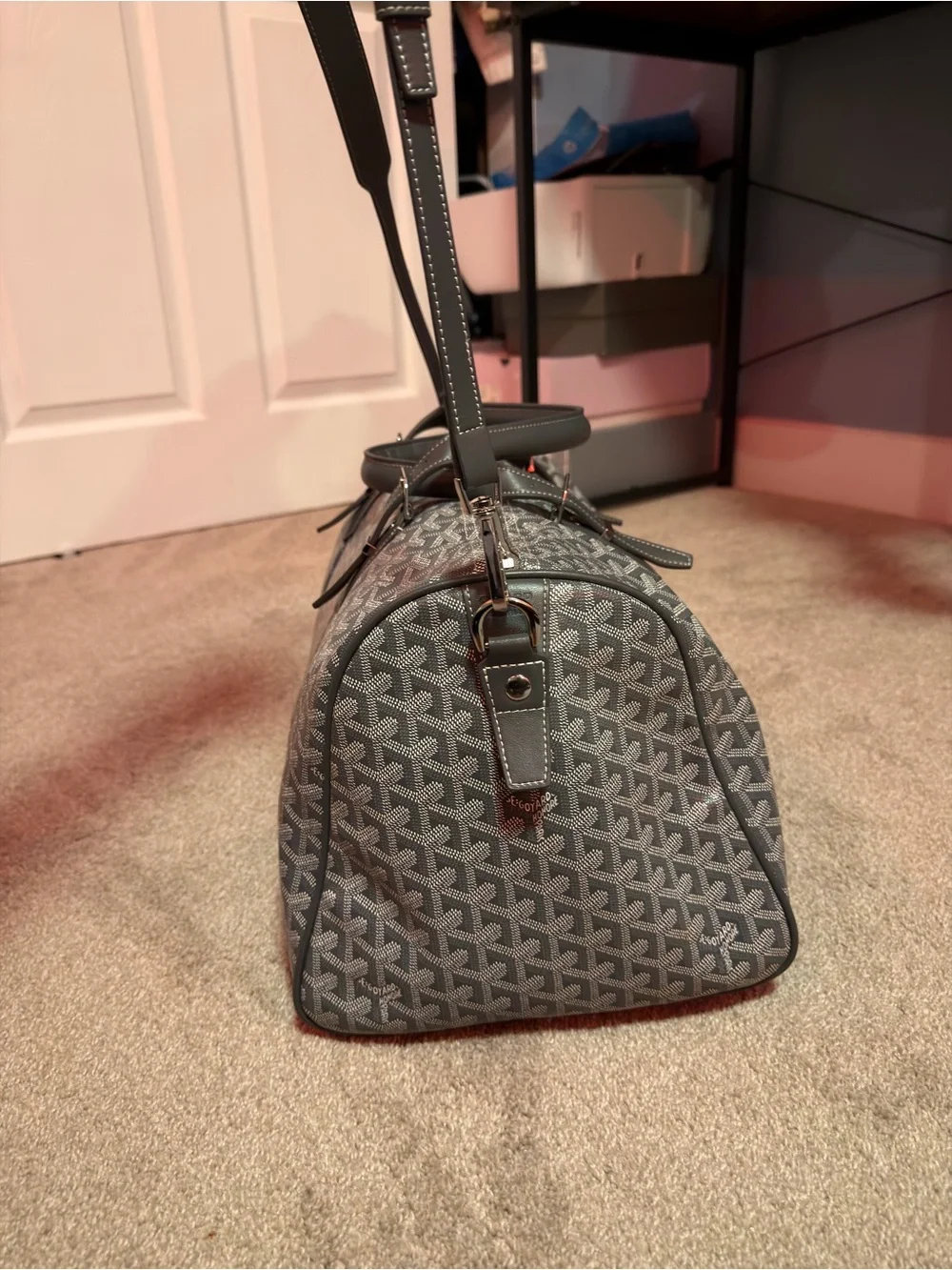 Designer-Style Men’s Travel Duffel Bag in Gray